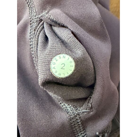 Lululemon high-rise boysenberry tights size 2 - Picture 10 of 10